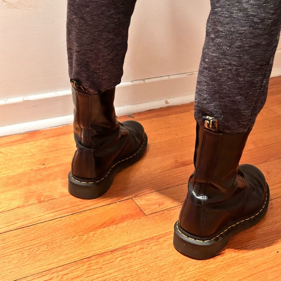 Dr. Martens 10 holes 🖤 - Picture 3 of 4